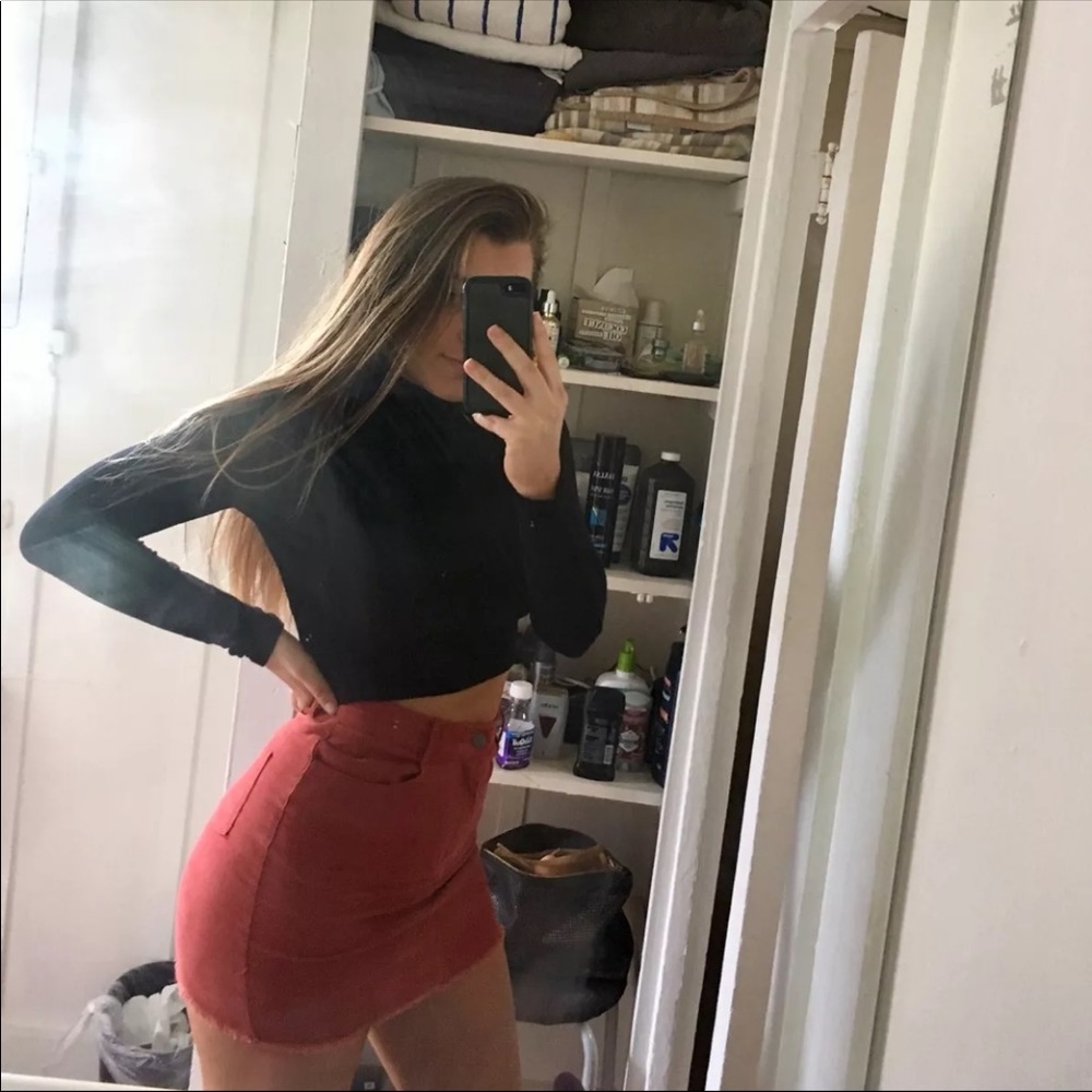 MINI SKIRT